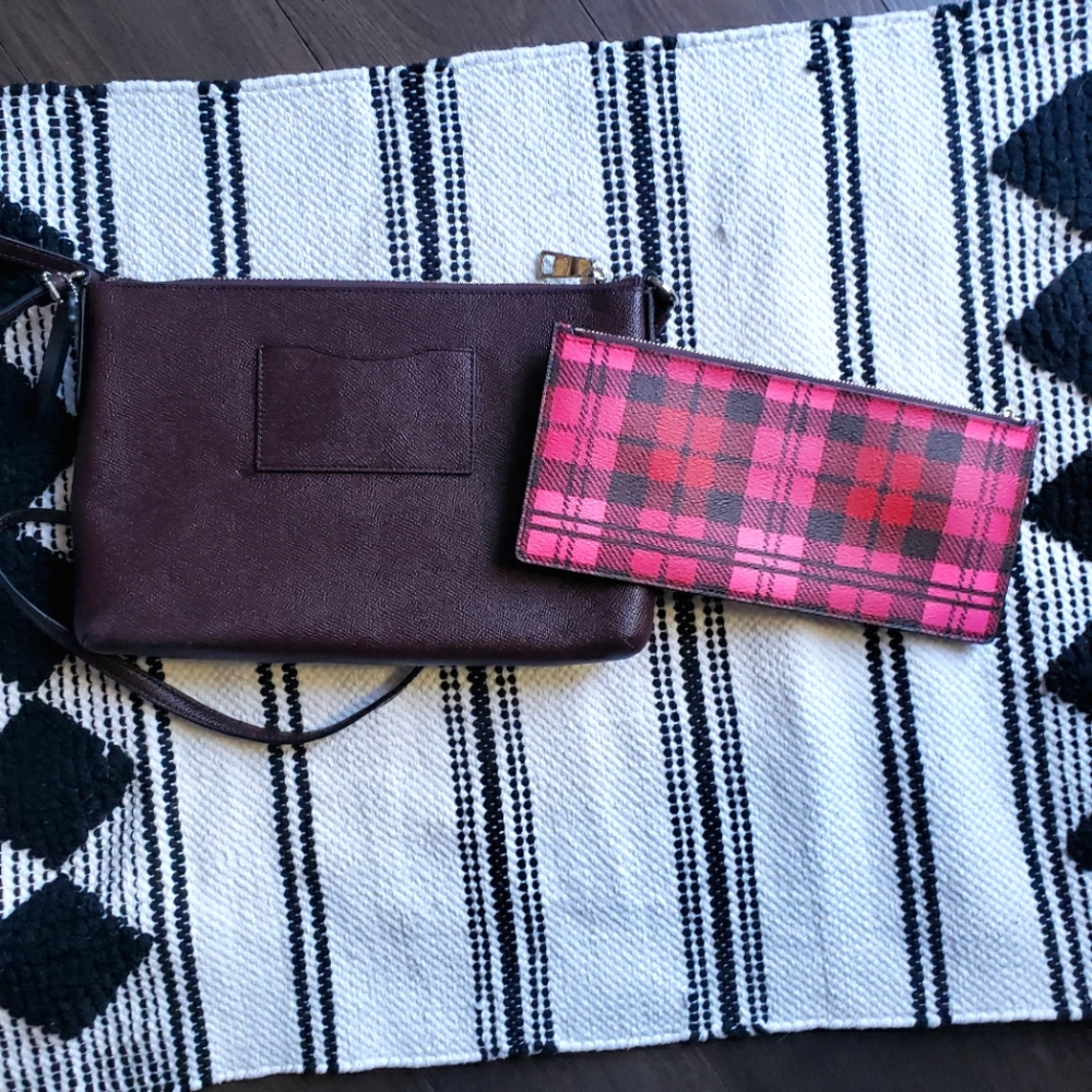 💖💖  EUC Coach East West Crossbody Bag Plaid Zipped Insert In Burgundy & Pink